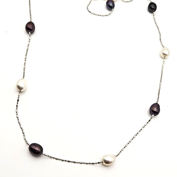3 Colored Station Freshwater Pearls 34" Silvertone Chain Necklace - Picture 2 of 3